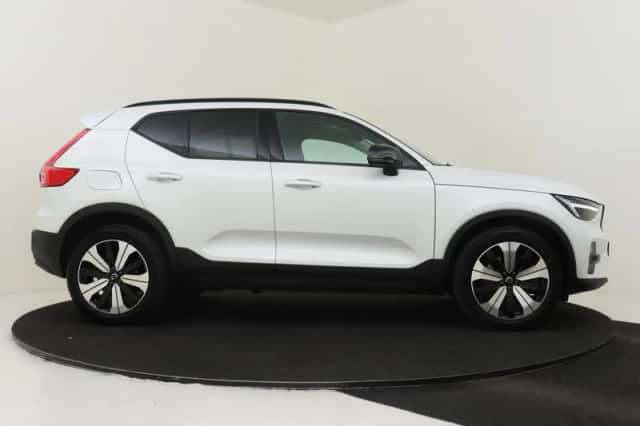 Volvo XC40 (2022) thumbnail 12
