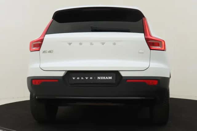 Volvo XC40 (2022) thumbnail 14