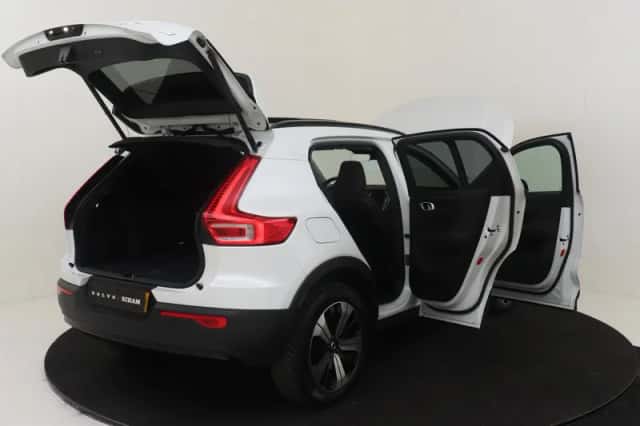 Volvo XC40 (2022) thumbnail 18