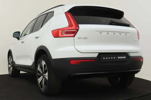 Volvo XC40 (2022) thumbnail 4