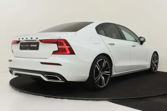 Volvo S60 (2022) thumbnail 2