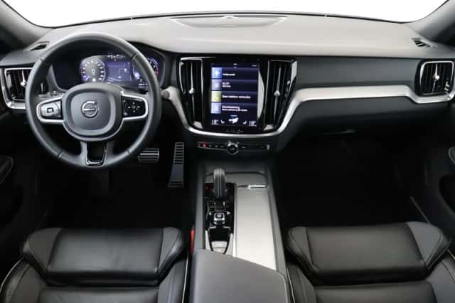 Volvo S60 (2022) thumbnail 3