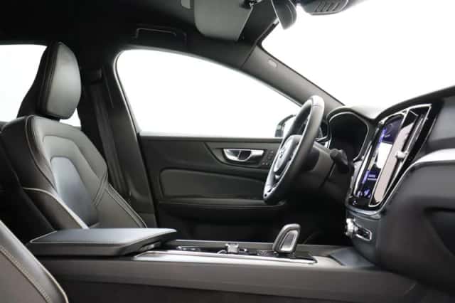 Volvo S60 (2022) thumbnail 7