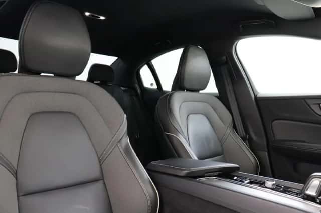 Volvo S60 (2022) thumbnail 9