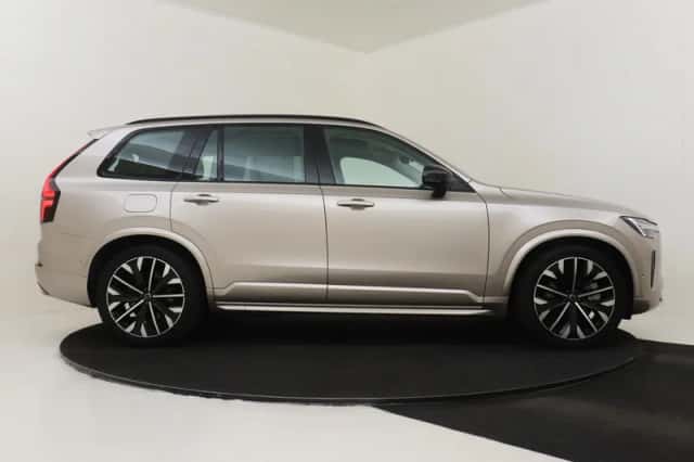 Volvo XC90 (2025) thumbnail 12