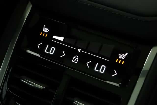 Volvo XC90 (2025) thumbnail 15