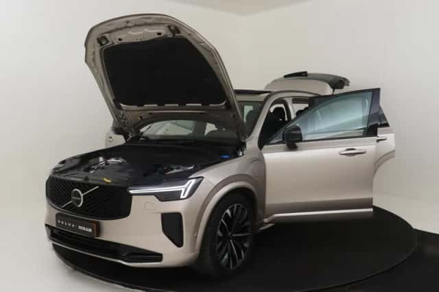 Volvo XC90 (2025) thumbnail 16