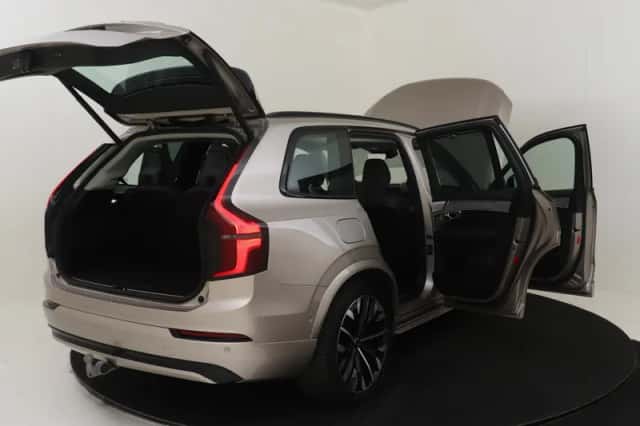 Volvo XC90 (2025) thumbnail 18