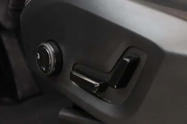 Volvo XC90 (2025) thumbnail 30