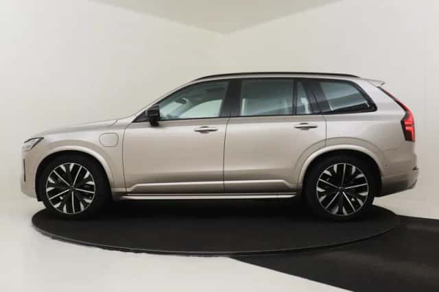 Volvo XC90 (2025) thumbnail 6