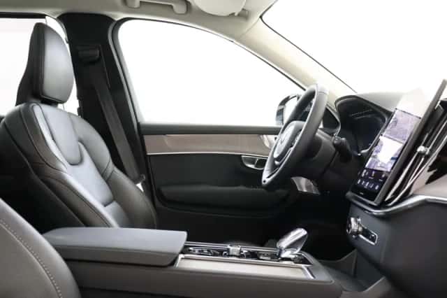 Volvo XC90 (2025) thumbnail 7