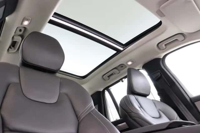 Volvo XC90 (2025) thumbnail 9