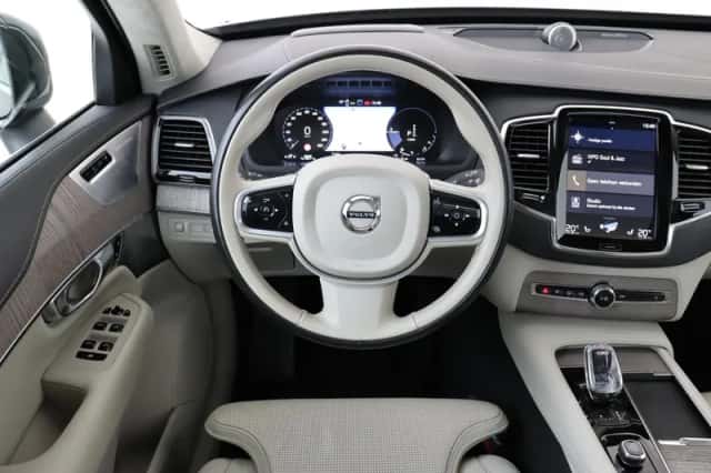 Volvo XC90 (2021) thumbnail 1