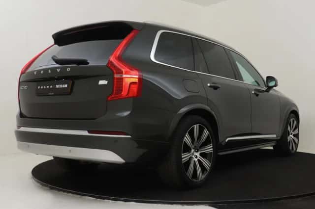 Volvo XC90 (2021) thumbnail 2