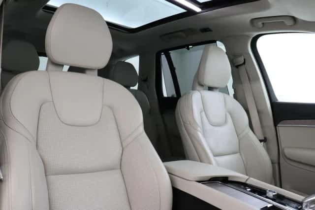 Volvo XC90 (2021) thumbnail 11