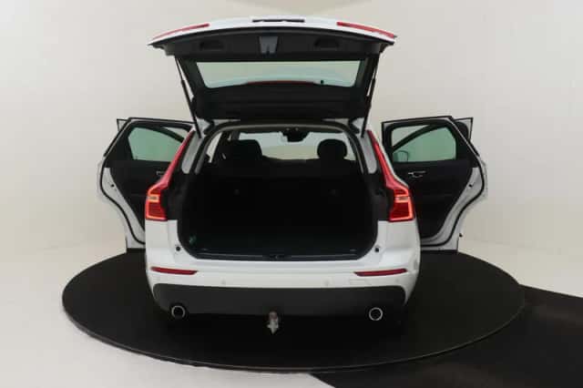Volvo XC60 (2021) thumbnail 22
