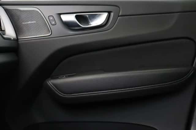 Volvo XC60 (2021) thumbnail 23