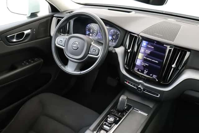 Volvo XC60 (2021) thumbnail 5