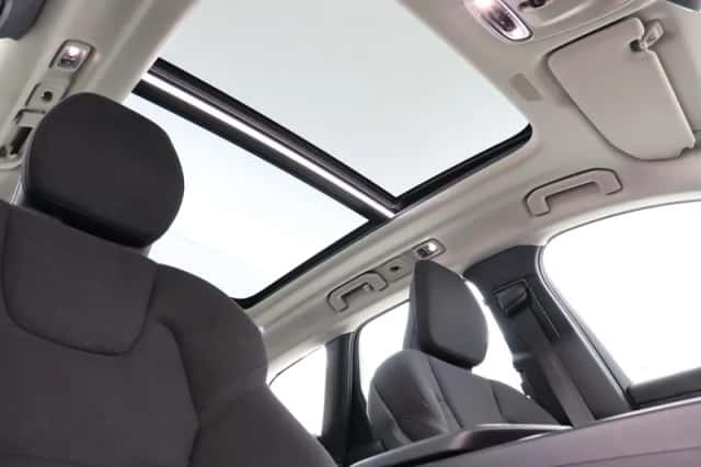 Volvo XC60 (2021) thumbnail 9