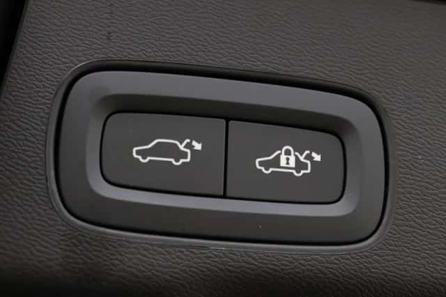 Volvo XC60 (2025) thumbnail 39