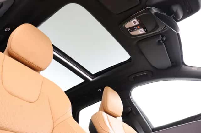 Volvo XC60 (2025) thumbnail 9