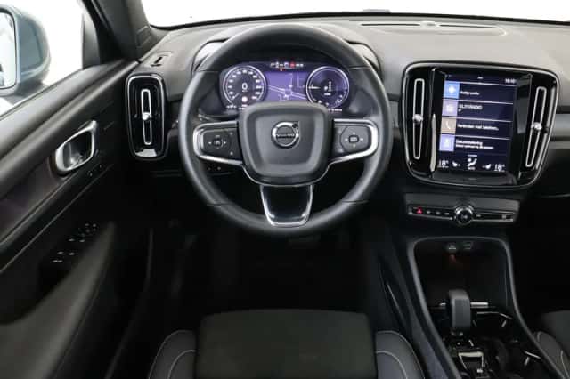 Volvo XC40 (2022) thumbnail 1