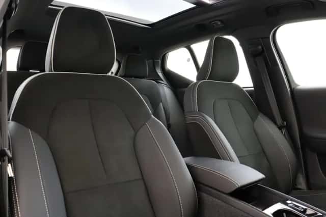 Volvo XC40 (2022) thumbnail 11