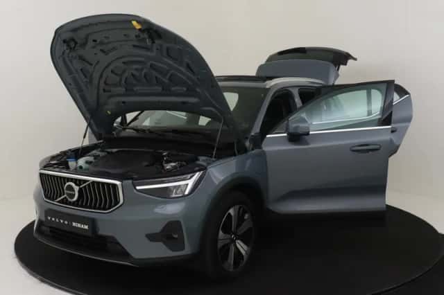 Volvo XC40 (2022) thumbnail 16