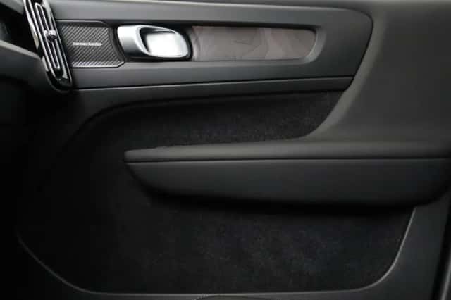 Volvo XC40 (2022) thumbnail 21