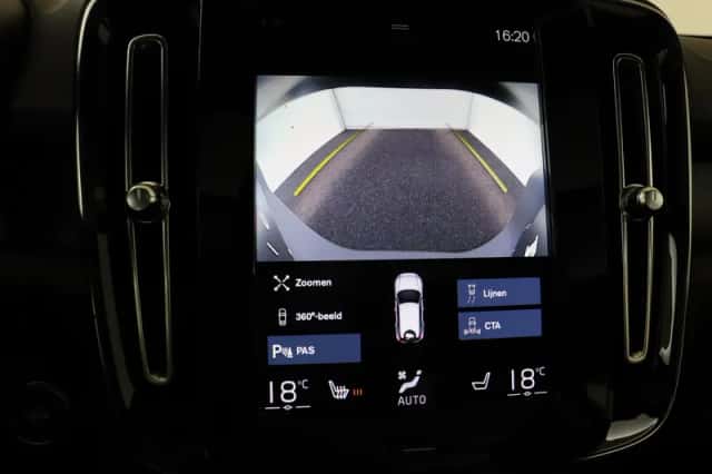 Volvo XC40 (2022) thumbnail 31