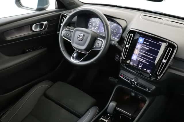 Volvo XC40 (2022) thumbnail 5