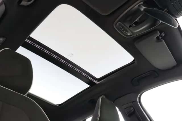 Volvo XC40 (2022) thumbnail 9
