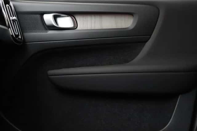 Volvo XC40 (2022) thumbnail 13