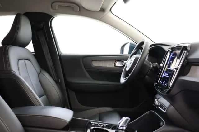 Volvo XC40 (2022) thumbnail 7