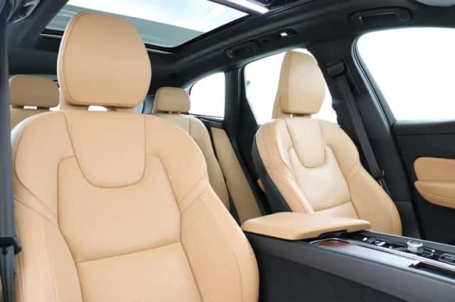 Volvo XC60 (2023) thumbnail 11