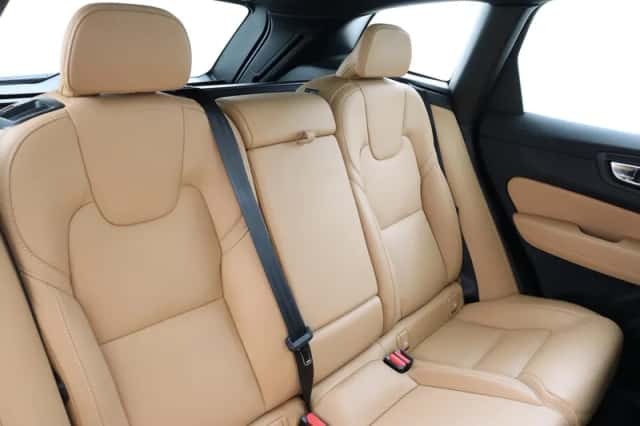Volvo XC60 (2023) thumbnail 13
