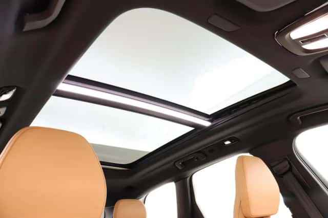 Volvo XC60 (2023) thumbnail 9