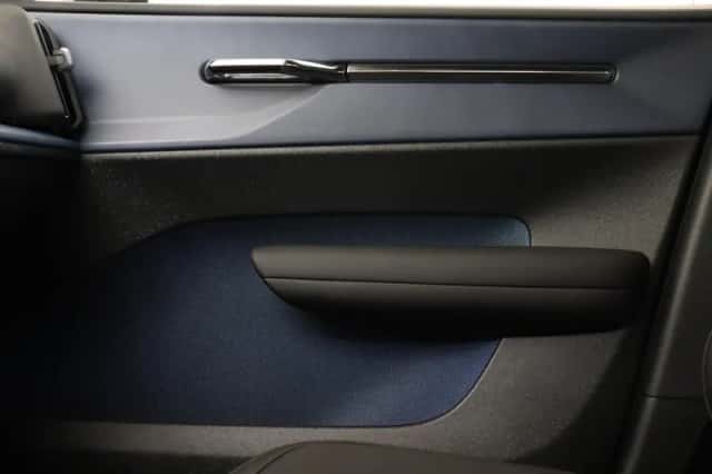 Volvo EX30 (2024) thumbnail 13