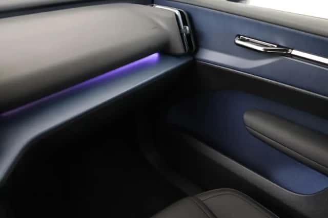 Volvo EX30 (2024) thumbnail 15