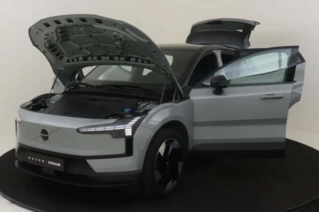 Volvo EX30 (2024) thumbnail 16