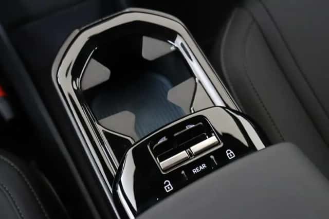 Volvo EX30 (2024) thumbnail 19