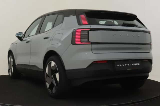 Volvo EX30 (2024) thumbnail 4