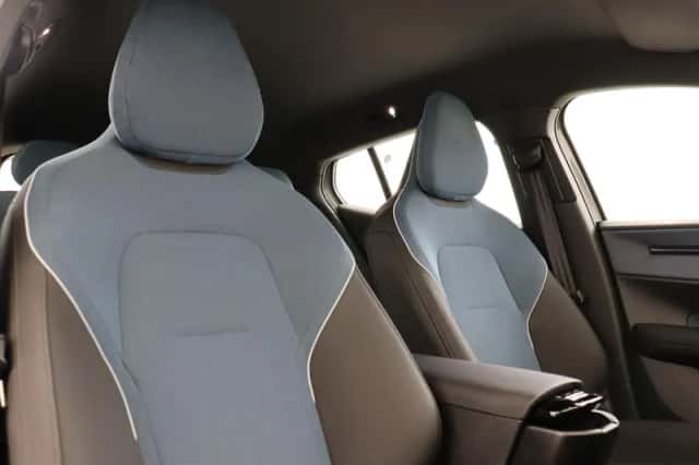 Volvo EX30 (2024) thumbnail 9