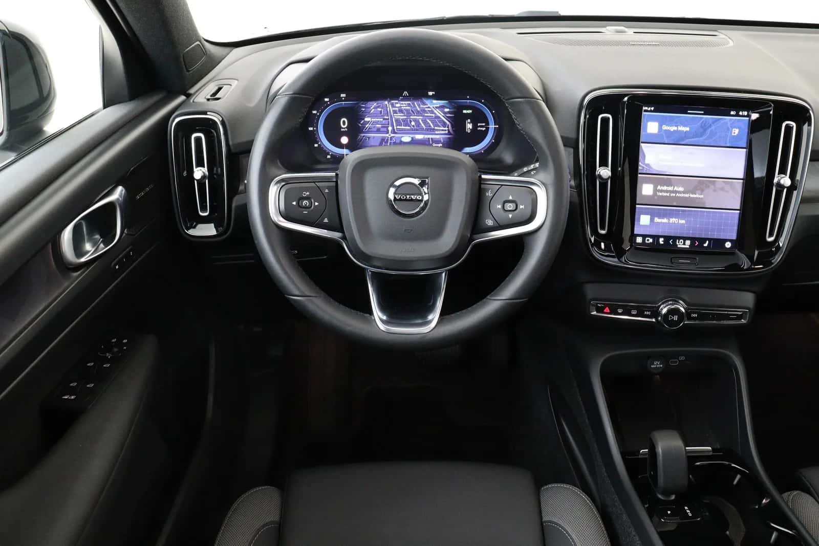 Volvo XC40 (2022) — foto 1