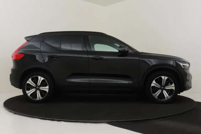 Volvo XC40 (2022) thumbnail 12
