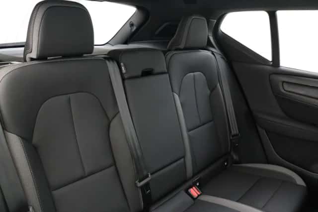 Volvo XC40 (2022) thumbnail 13