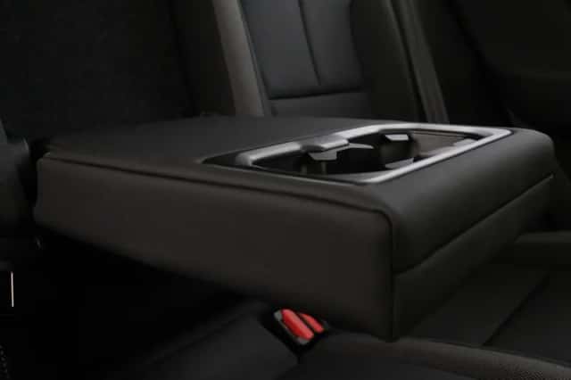 Volvo XC40 (2022) thumbnail 15
