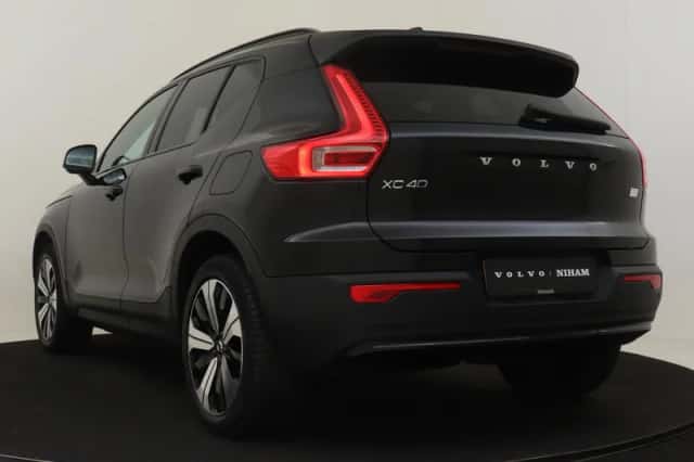 Volvo XC40 (2022) thumbnail 4