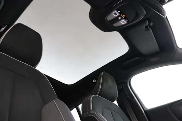 Volvo C40 (2021) thumbnail 9