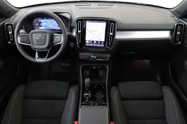 Volvo XC40 (2026) thumbnail 3